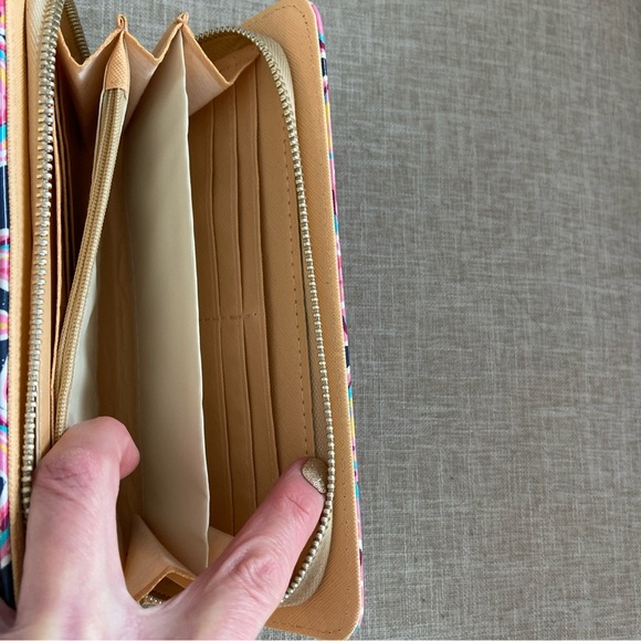 NWT! Simply Southern Wallet / Clutch Large Zip Accordion Starfish Blue Pink Gold - Picture 9 of 10